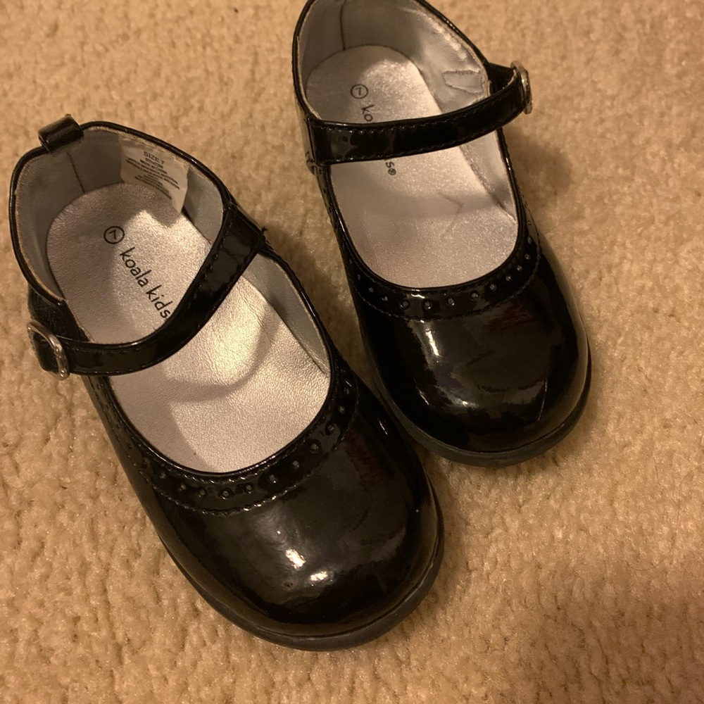Size 7 girls black dress shoes